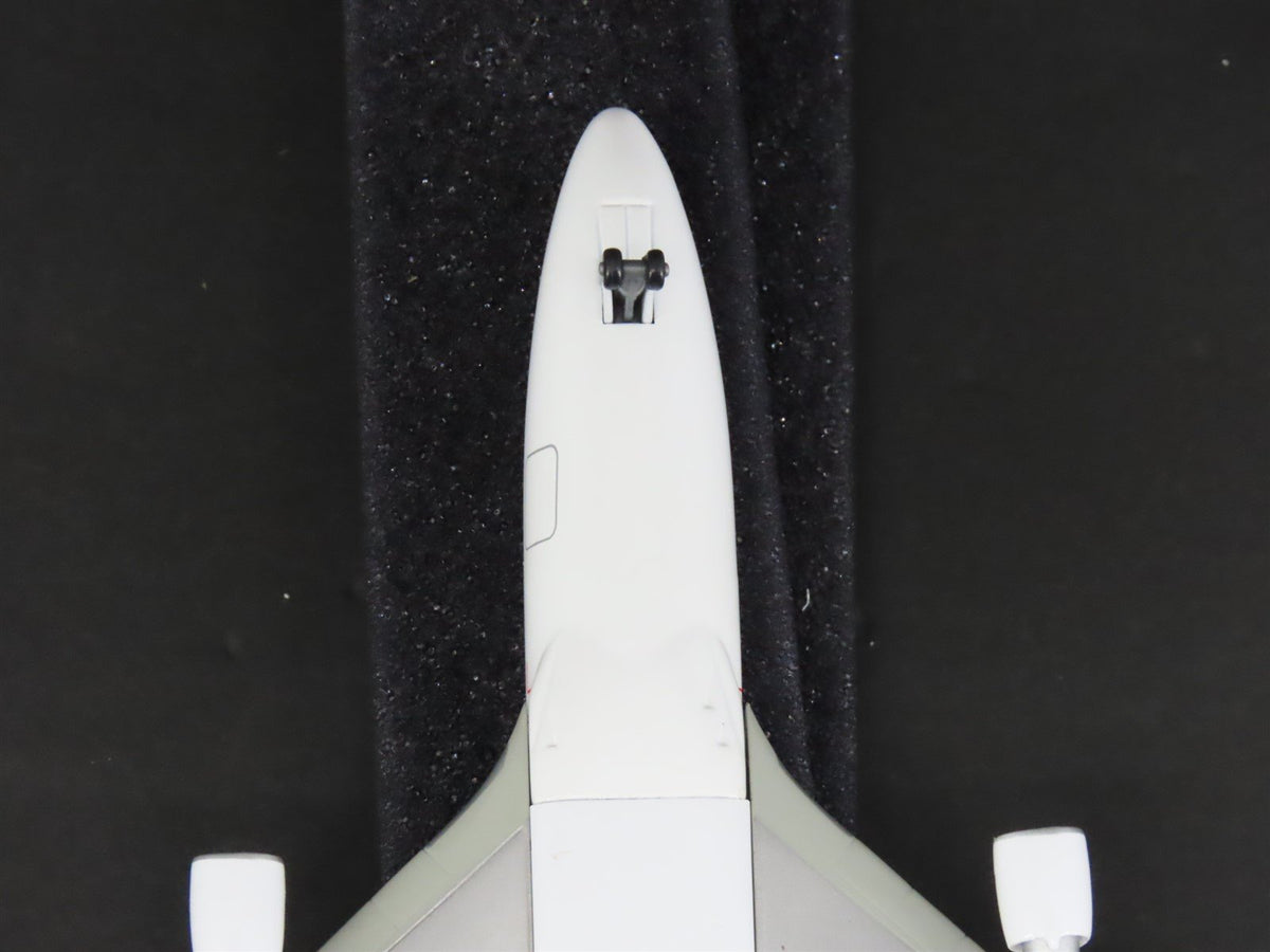 1:400 Scale Dragon Wings 57003 Diecast All White Series Boeing 747-400 Airliner