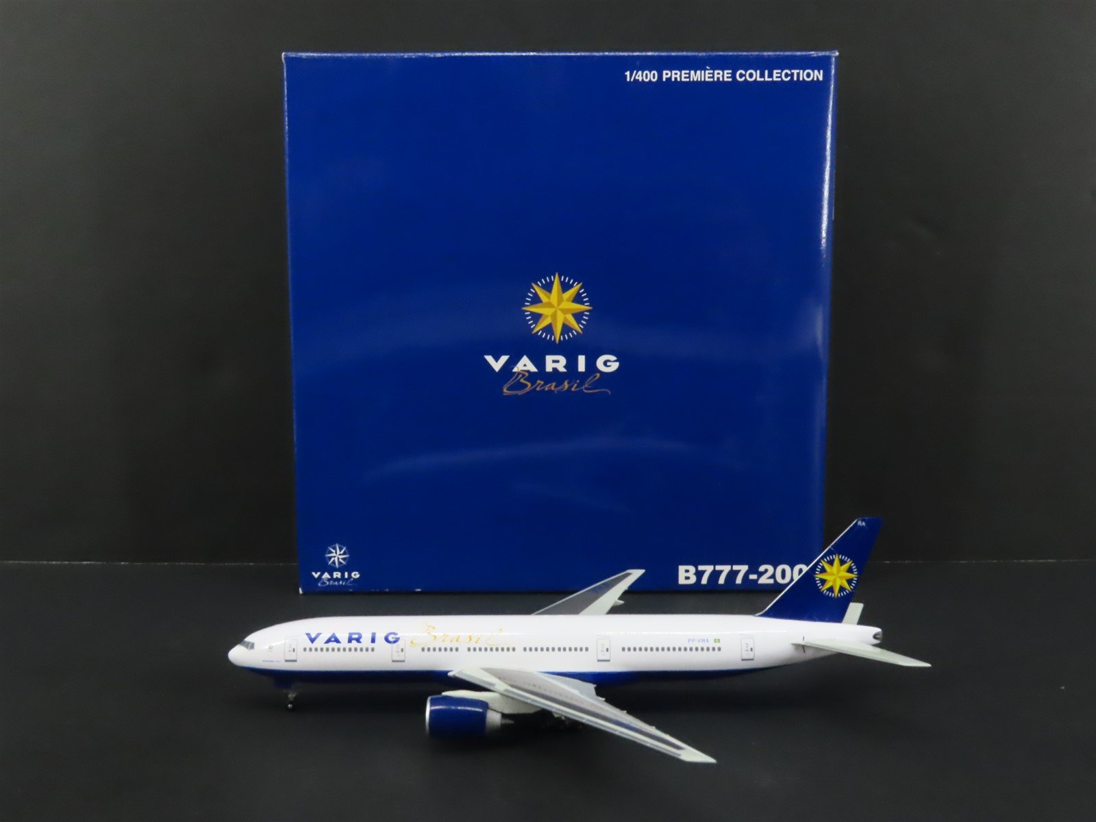 1:400 Dragon Wings 55415-03 Die-Cast Varig Brasil Boeing 777 Aircraft PP-VRA