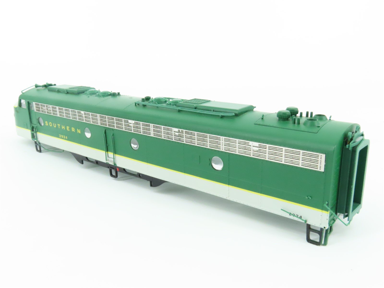 HO Scale Proto 2000 21012 Southern E8/9A Diesel Locomotive #2924