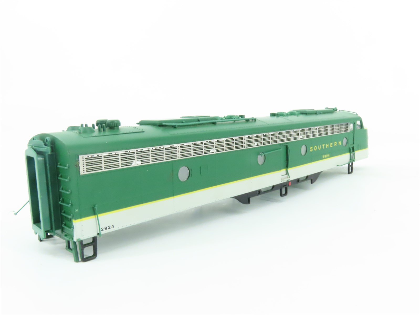 HO Scale Proto 2000 21012 Southern E8/9A Diesel Locomotive #2924
