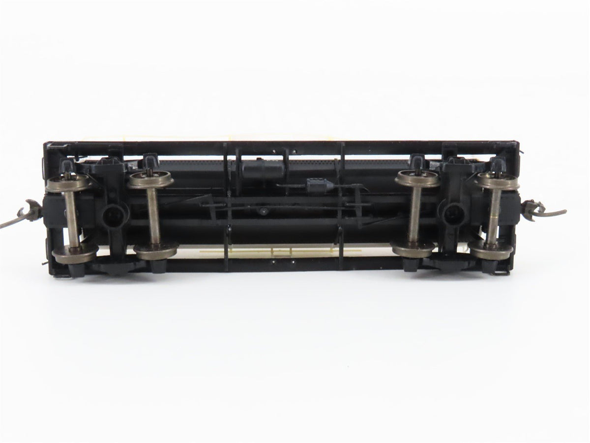 HO Scale PROTO 2000 #23531 BEPX Belcher Oil Co. Single Dome Tank Car #11