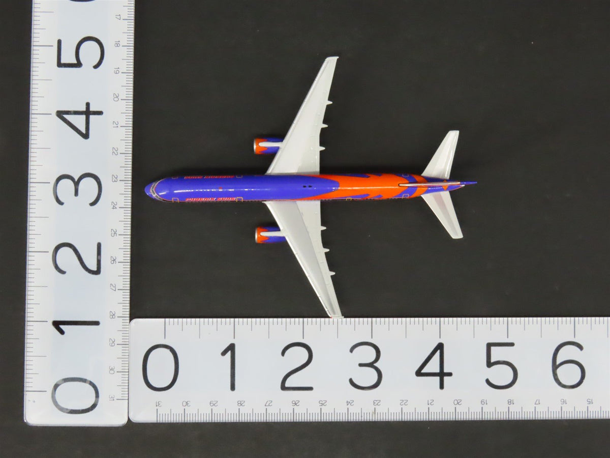1:400 Gemini Jets Die-Cast America West &quot;Phoenix Suns&quot; Boeing 757-200 Airliner