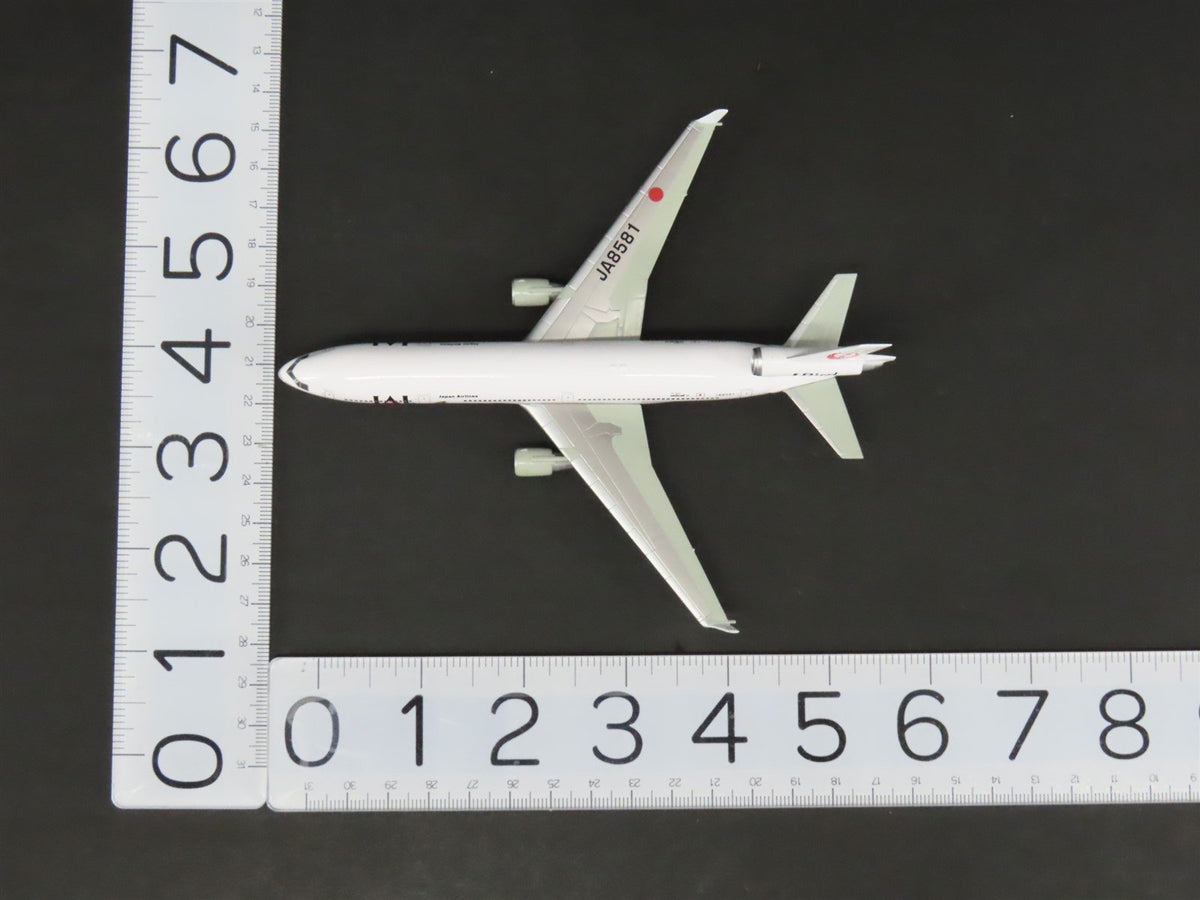1:400 Dragon Wings 55334 Die-Cast JAL Japan Airlines J Bird MD-11 Airliner
