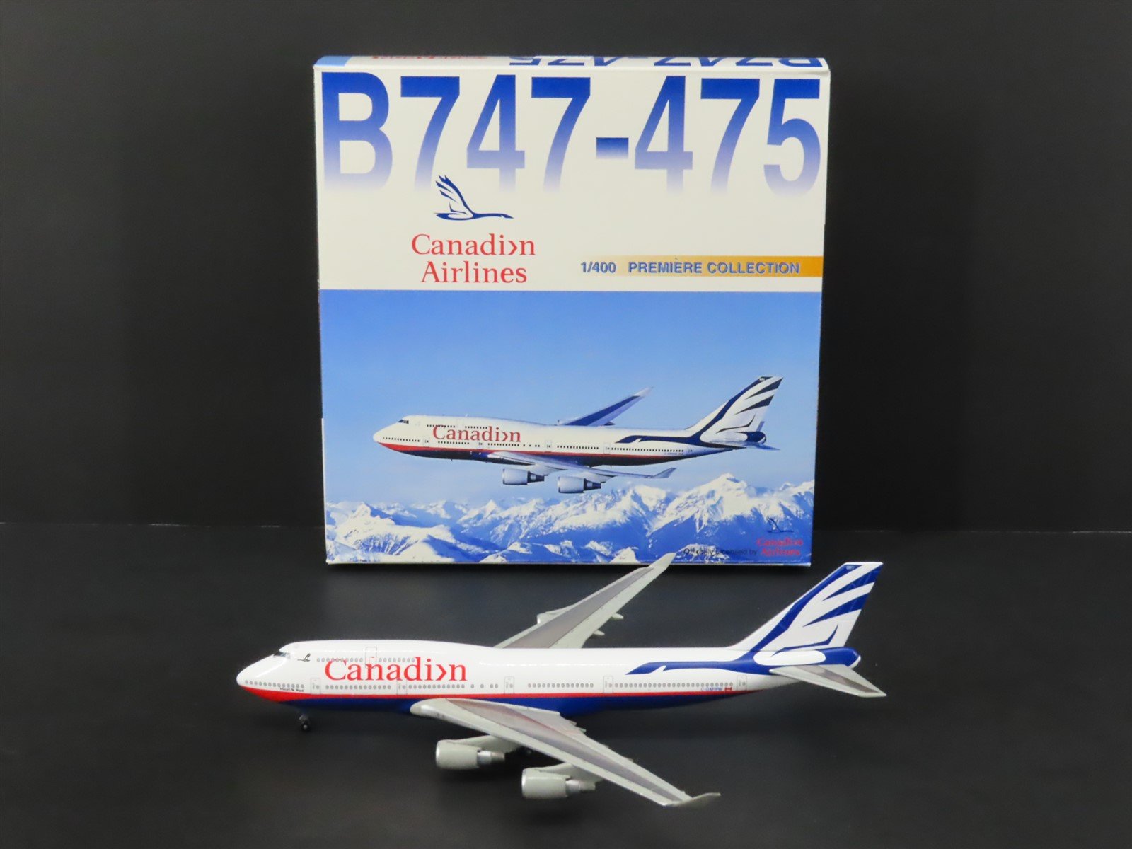 1:400 Dragon Wings 55132 Die-Cast Canadian Airlines Boeing 747-475 Airliner