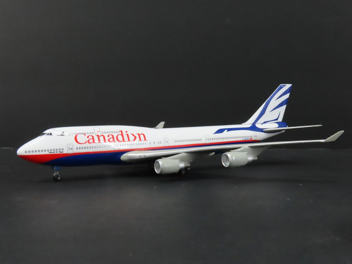 1:400 Dragon Wings 55132 Die-Cast Canadian Airlines Boeing 747-475 Airliner