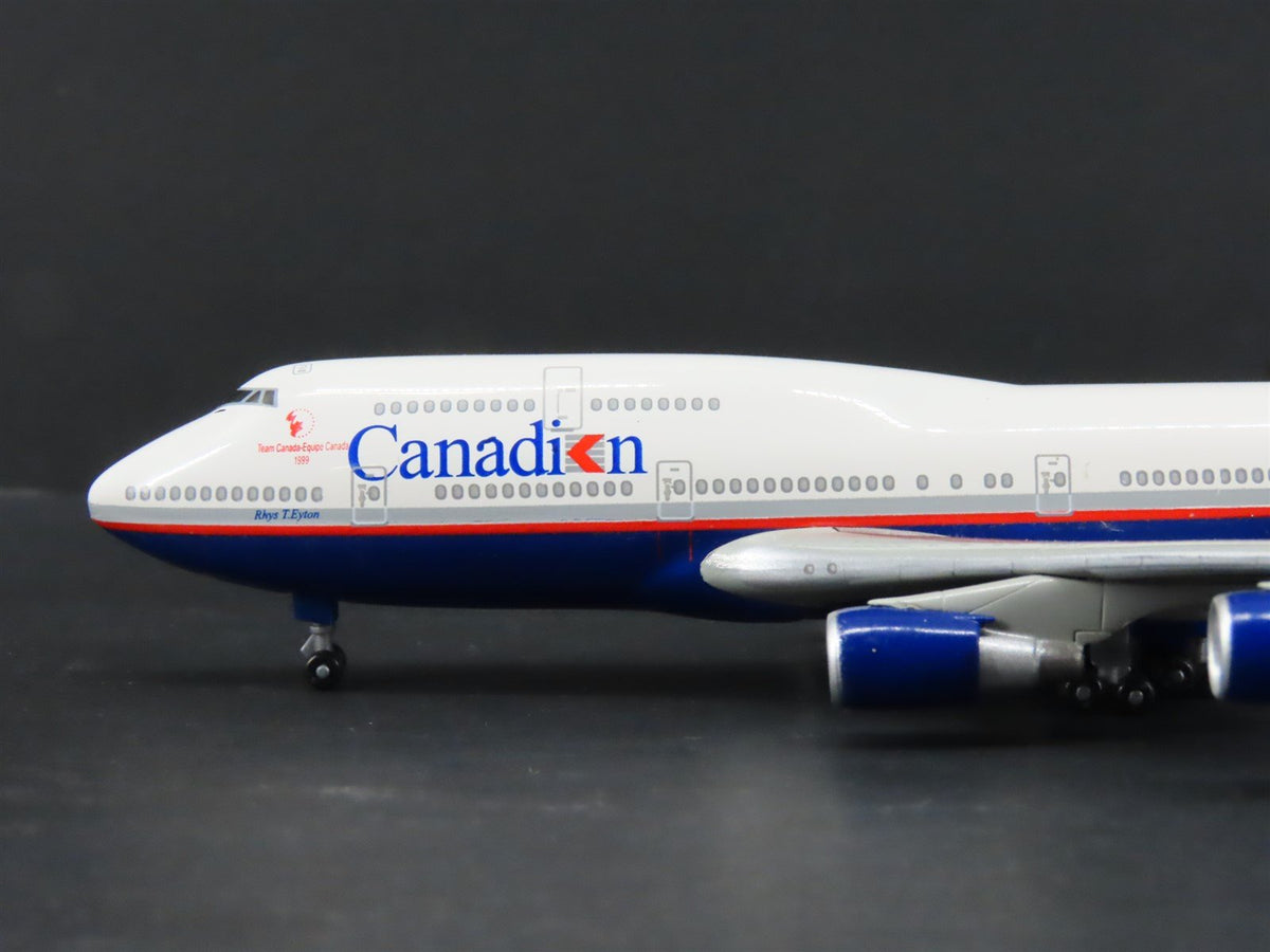 1:400 Dragon Wings 55134 Die-Cast Canadian Airlines Boeing 747-475 Airliner