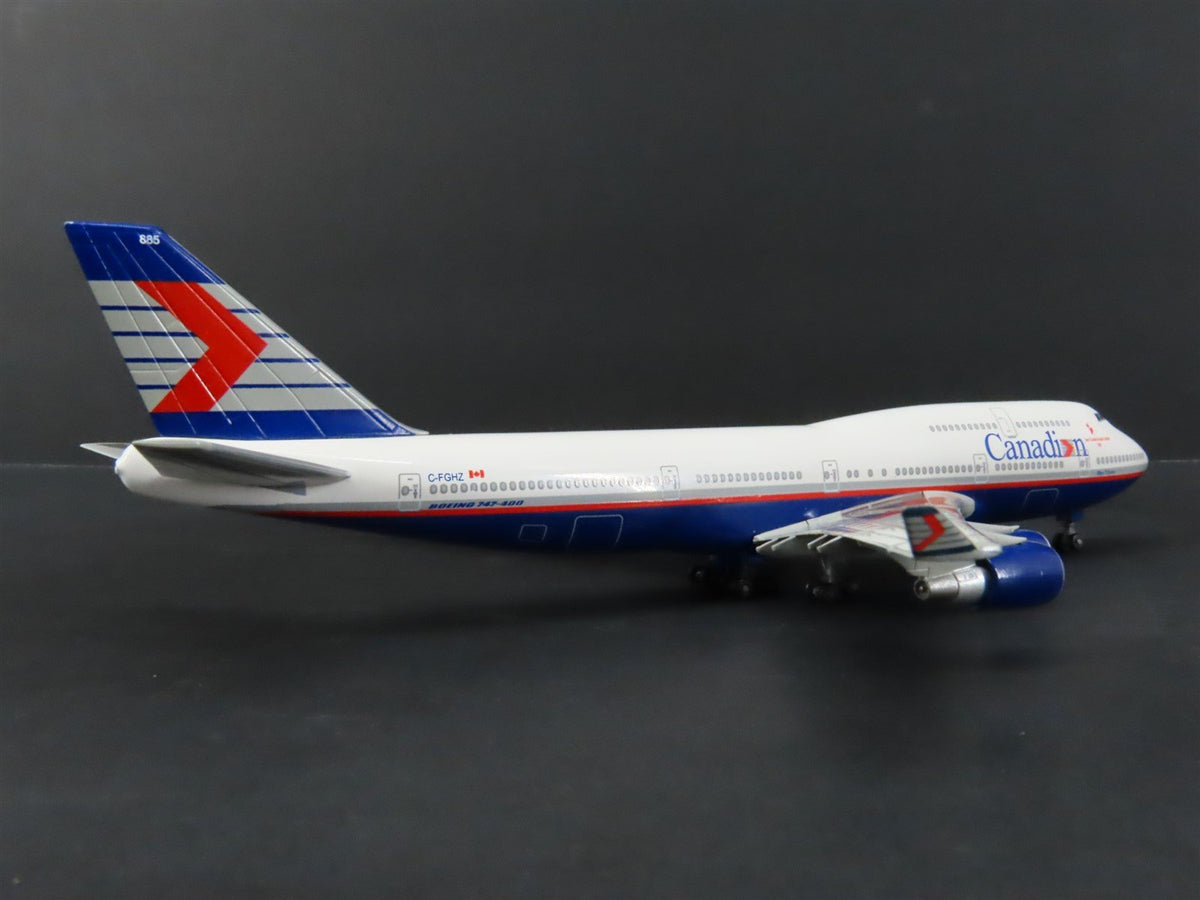 1:400 Dragon Wings 55134 Die-Cast Canadian Airlines Boeing 747-475 Airliner