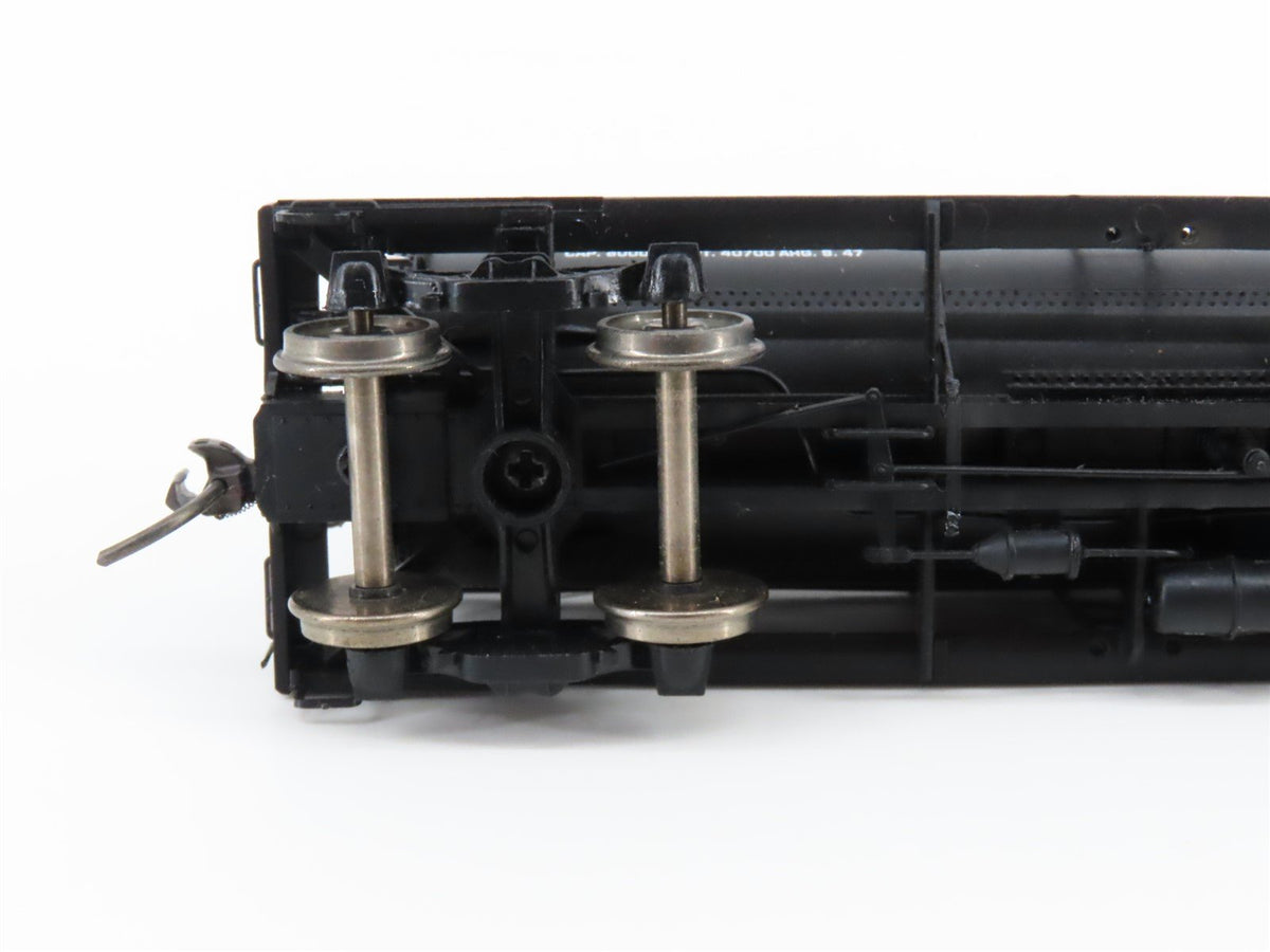 HO Scale PROTO 2000 GATX 8,000 Gallon Single Dome Tank Car #51530