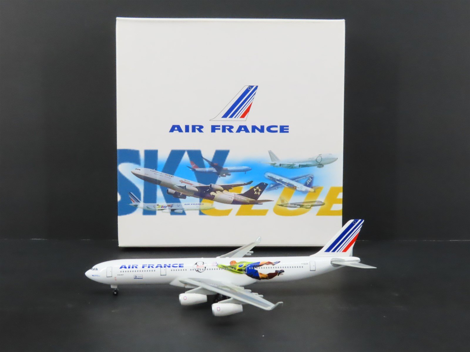 1:400 Dragon Wings Sky Club Die-Cast Air France World Cup '98 A340-311 Airliner