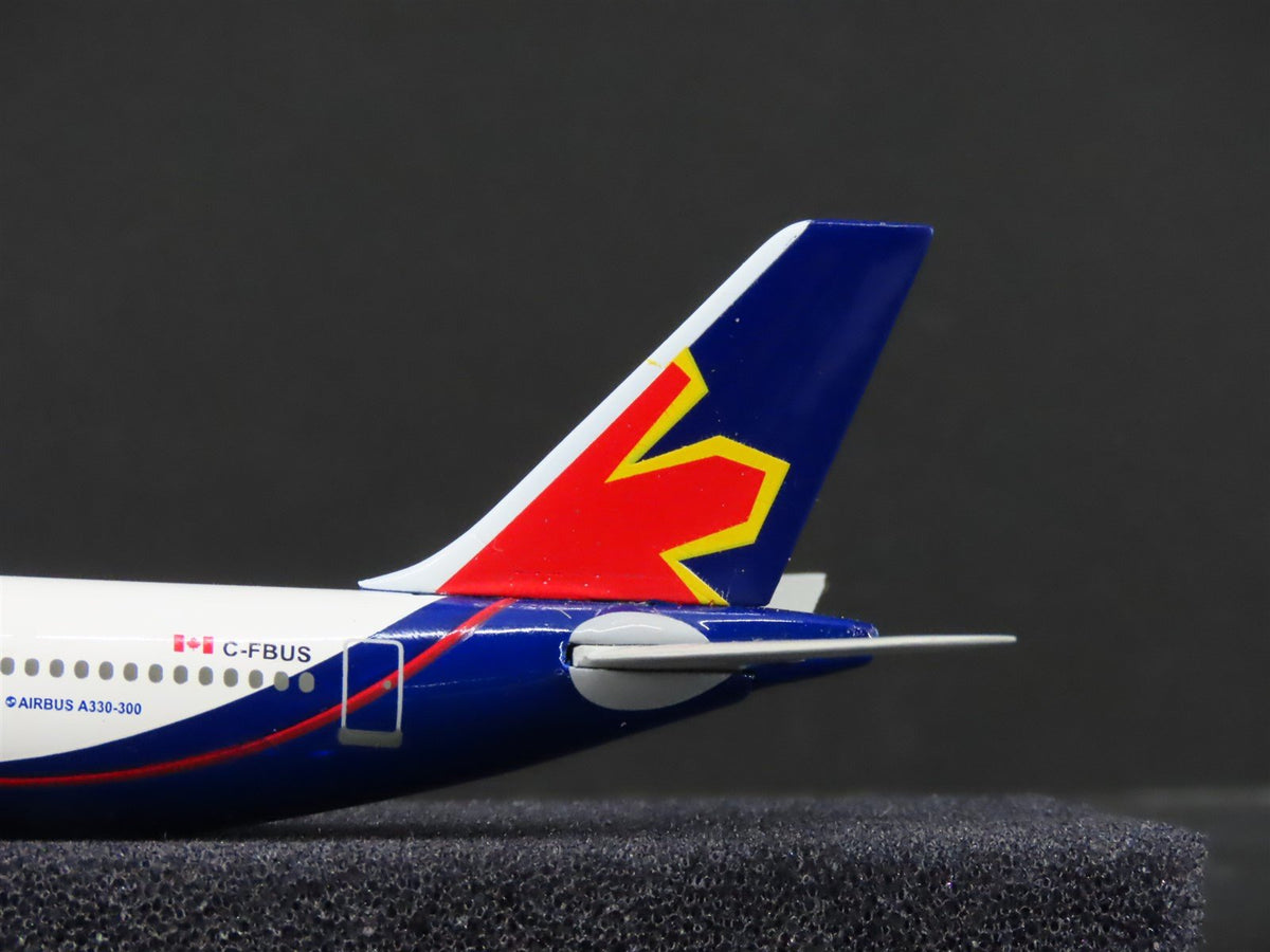 1:400 Dragon Wings 55044 Die-Cast Sky Service &quot;First A330 in NA&quot; A330 Airliner