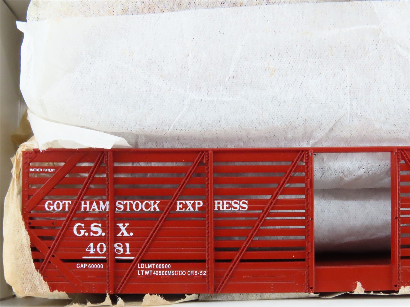 HO Scale PROTO 2000 Kit #21388 GSX Gotham Stock Express 40' Stock Car #4081