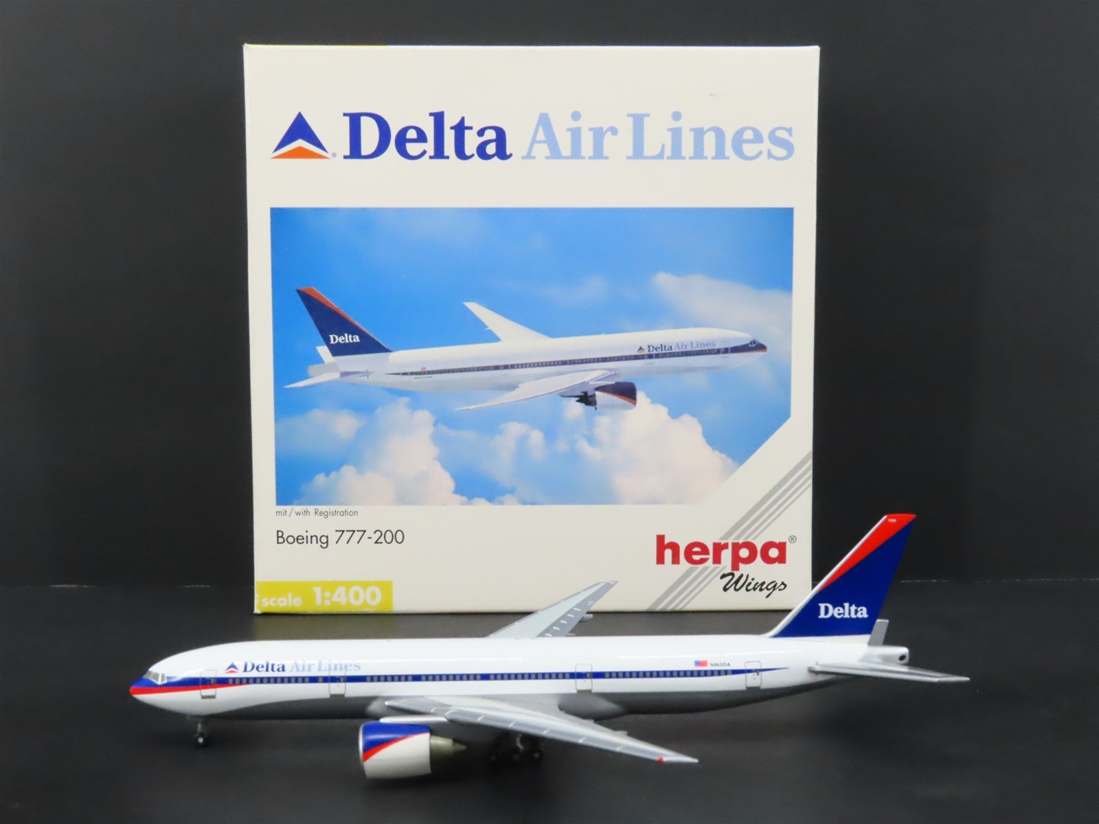 1:400 Scale Herpa Wings 560276 Die-Cast Delta Air Lines Boeing 777-200 Airliner