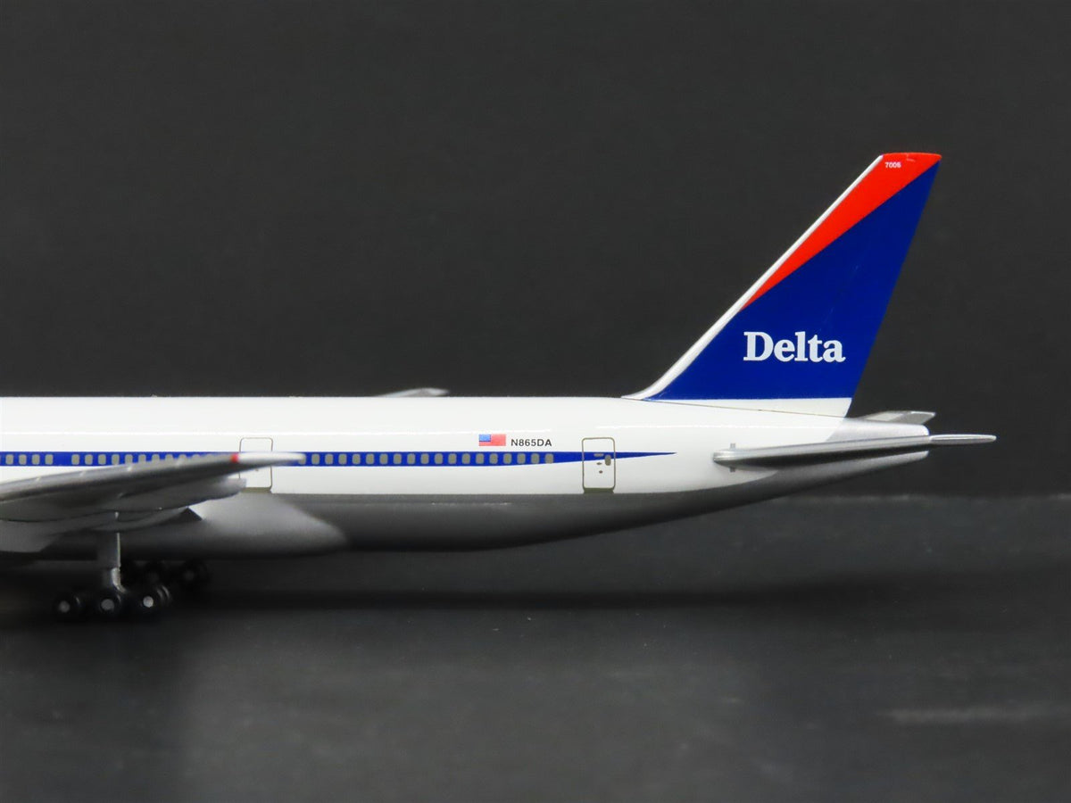1:400 Scale Herpa Wings 560276 Die-Cast Delta Air Lines Boeing 777-200 Airliner