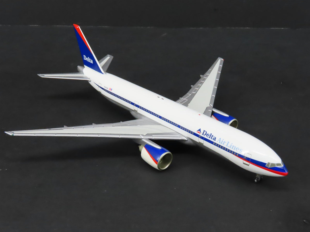 1:400 Scale Herpa Wings 560276 Die-Cast Delta Air Lines Boeing 777-200 Airliner