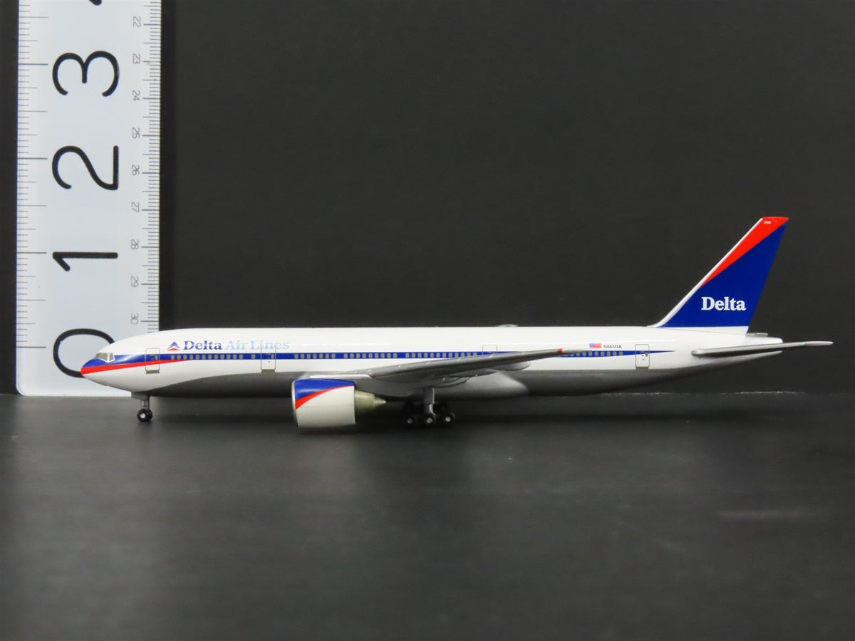 1:400 Scale Herpa Wings 560276 Die-Cast Delta Air Lines Boeing 777-200 Airliner