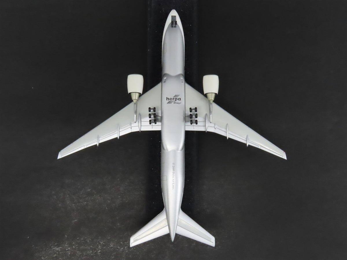 1:400 Scale Herpa Wings 560276 Die-Cast Delta Air Lines Boeing 777-200 Airliner