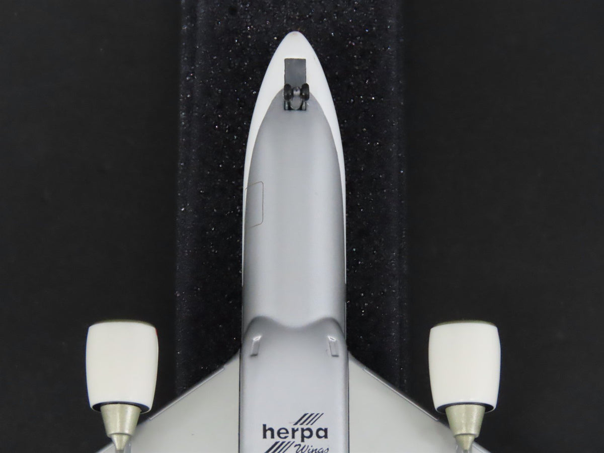 1:400 Scale Herpa Wings 560276 Die-Cast Delta Air Lines Boeing 777-200 Airliner