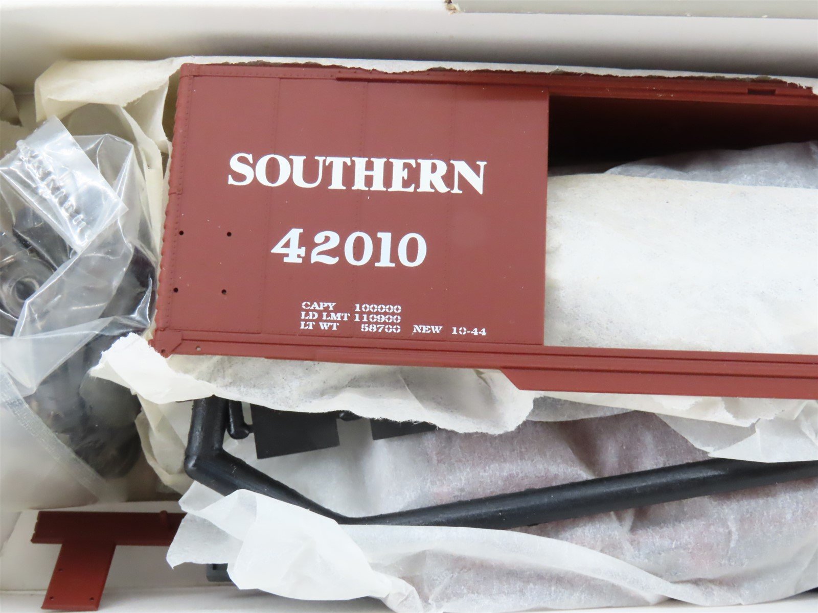 HO Scale PROTO 2000 Kit #8419 SOU Southern Railway 50' Automobile Box Car #42010