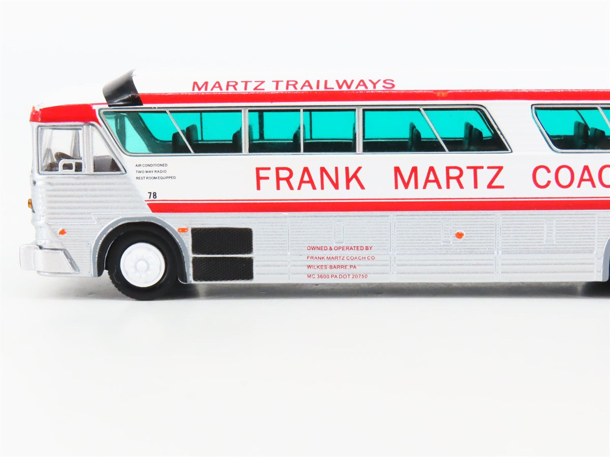 1:87 Iconic Replicas 87-0255 Die-Cast Frank Martz MCI MC-7 Intercity Coach Bus