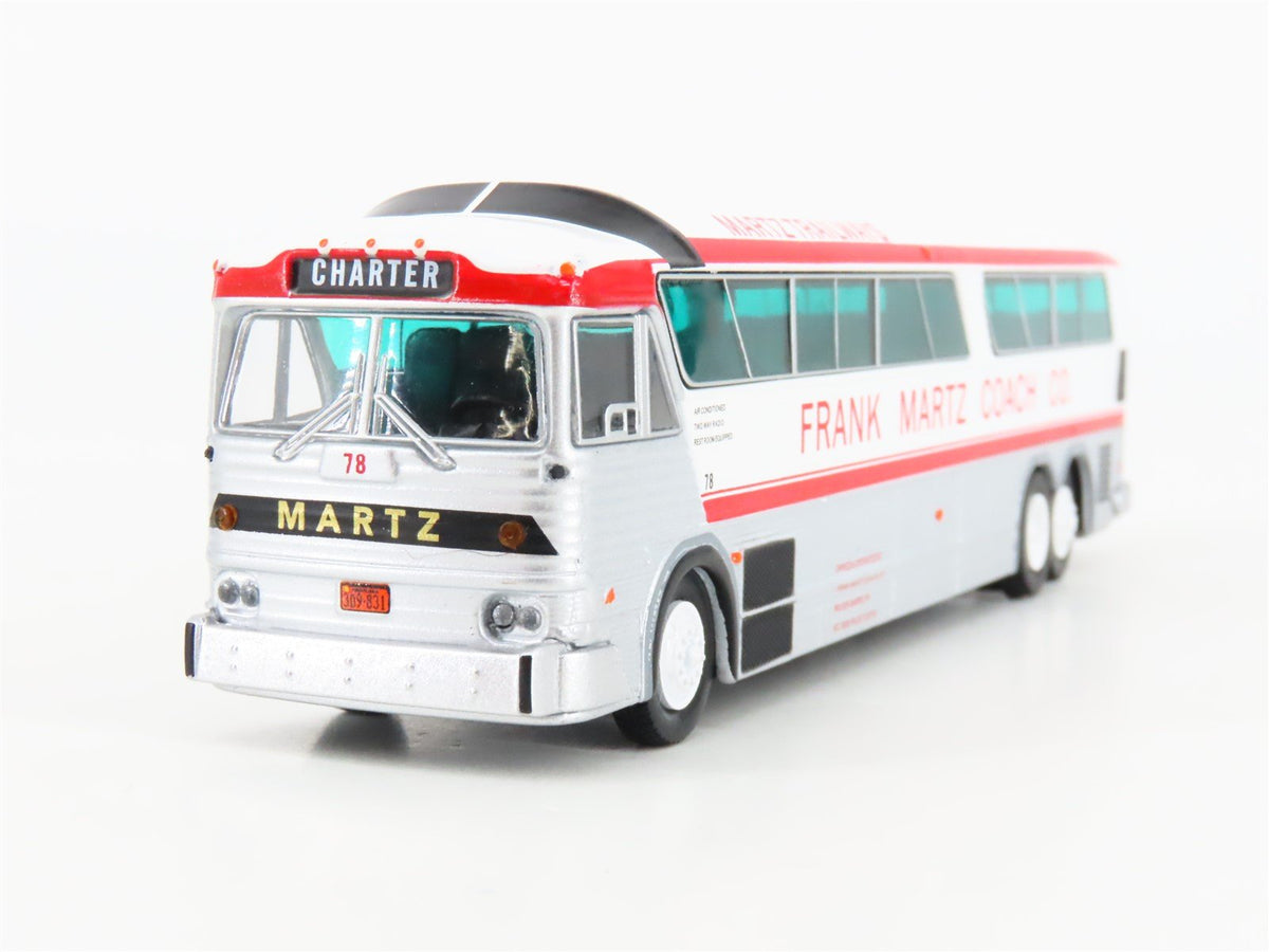 1:87 Iconic Replicas 87-0255 Die-Cast Frank Martz MCI MC-7 Intercity Coach Bus