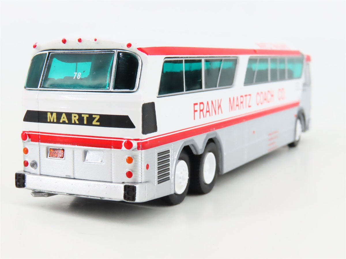 1:87 Iconic Replicas 87-0255 Die-Cast Frank Martz MCI MC-7 Intercity Coach Bus