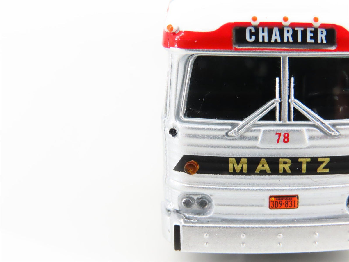 1:87 Iconic Replicas 87-0255 Die-Cast Frank Martz MCI MC-7 Intercity Coach Bus