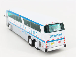 1:87 Iconic Replicas 87-0182 Die-Cast Greyhound Scenicruiser MCI MC-7 Coach Bus