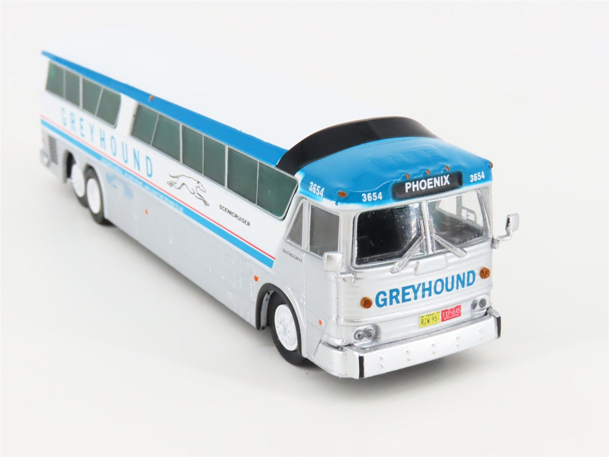 1:87 Iconic Replicas 87-0182 Die-Cast Greyhound Scenicruiser MCI MC-7 Coach Bus