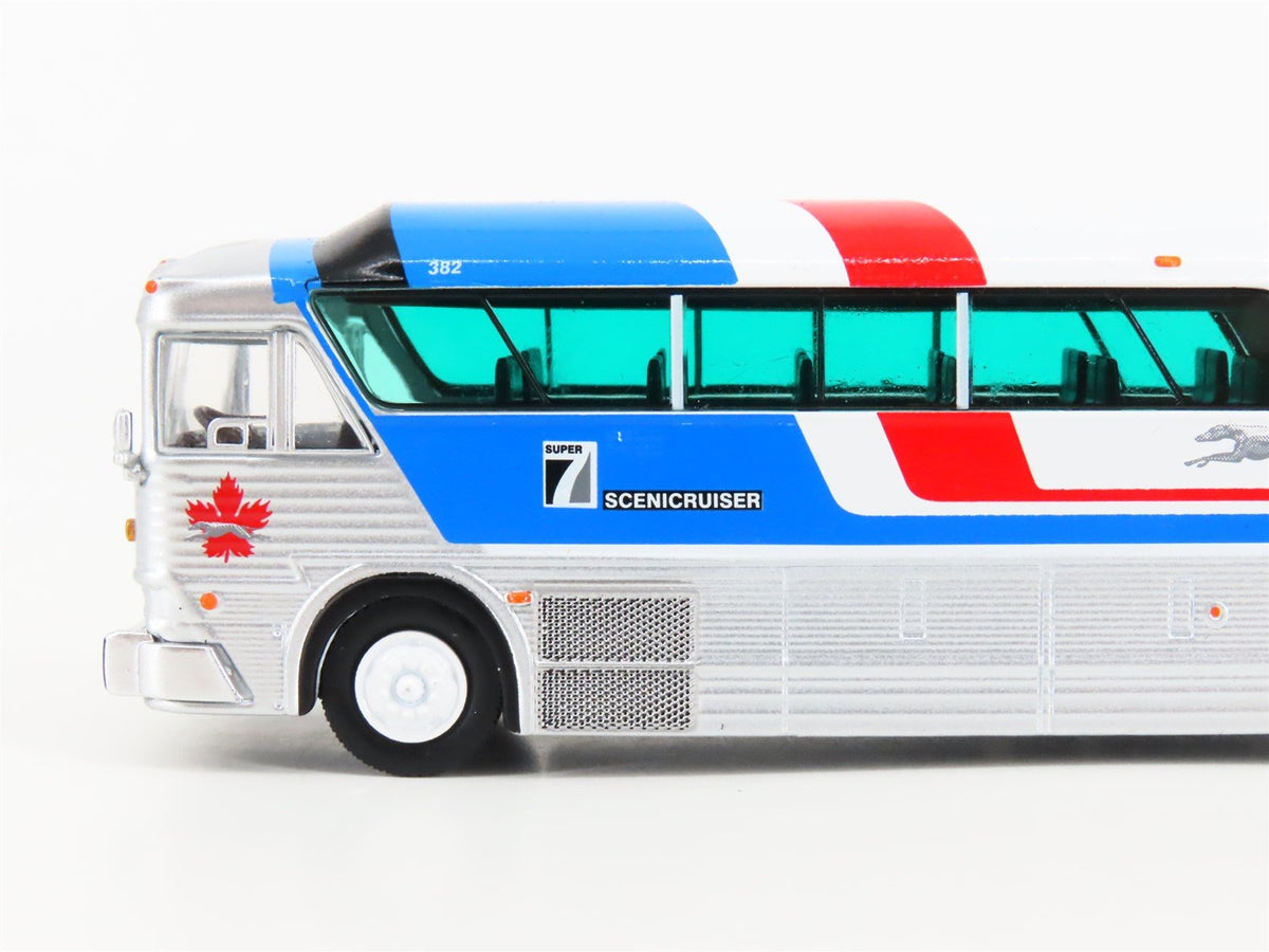 1:87 Scale Iconic Replicas 87-0269 Die-Cast Greyhound Canada MCI MC-7 Coach Bus