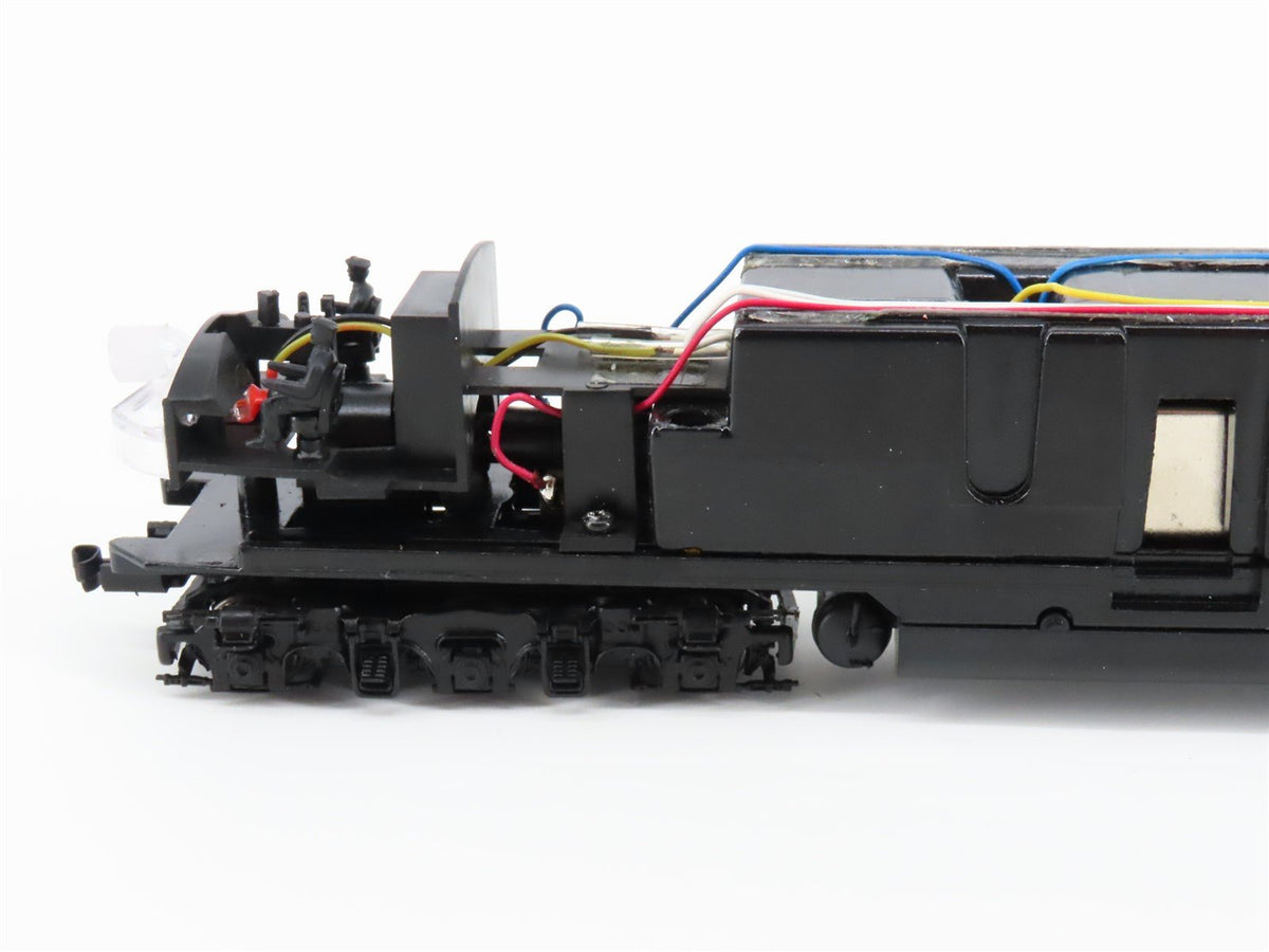 HO Scale Proto 2000 21007 PRR Pennsylvania E8/9A Diesel Loco #5713A