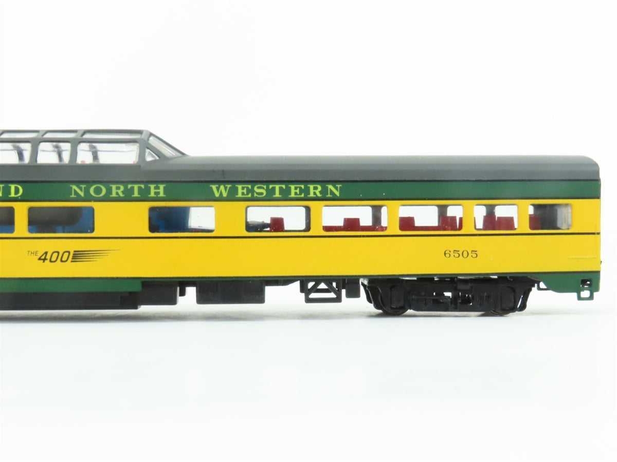 HO Scale IHC 48047 CNW Chicago Northwestern Vista Dome Passenger Car #6505