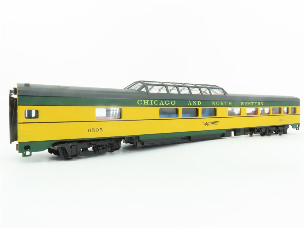 HO Scale IHC 48047 CNW Chicago Northwestern Vista Dome Passenger Car #6505