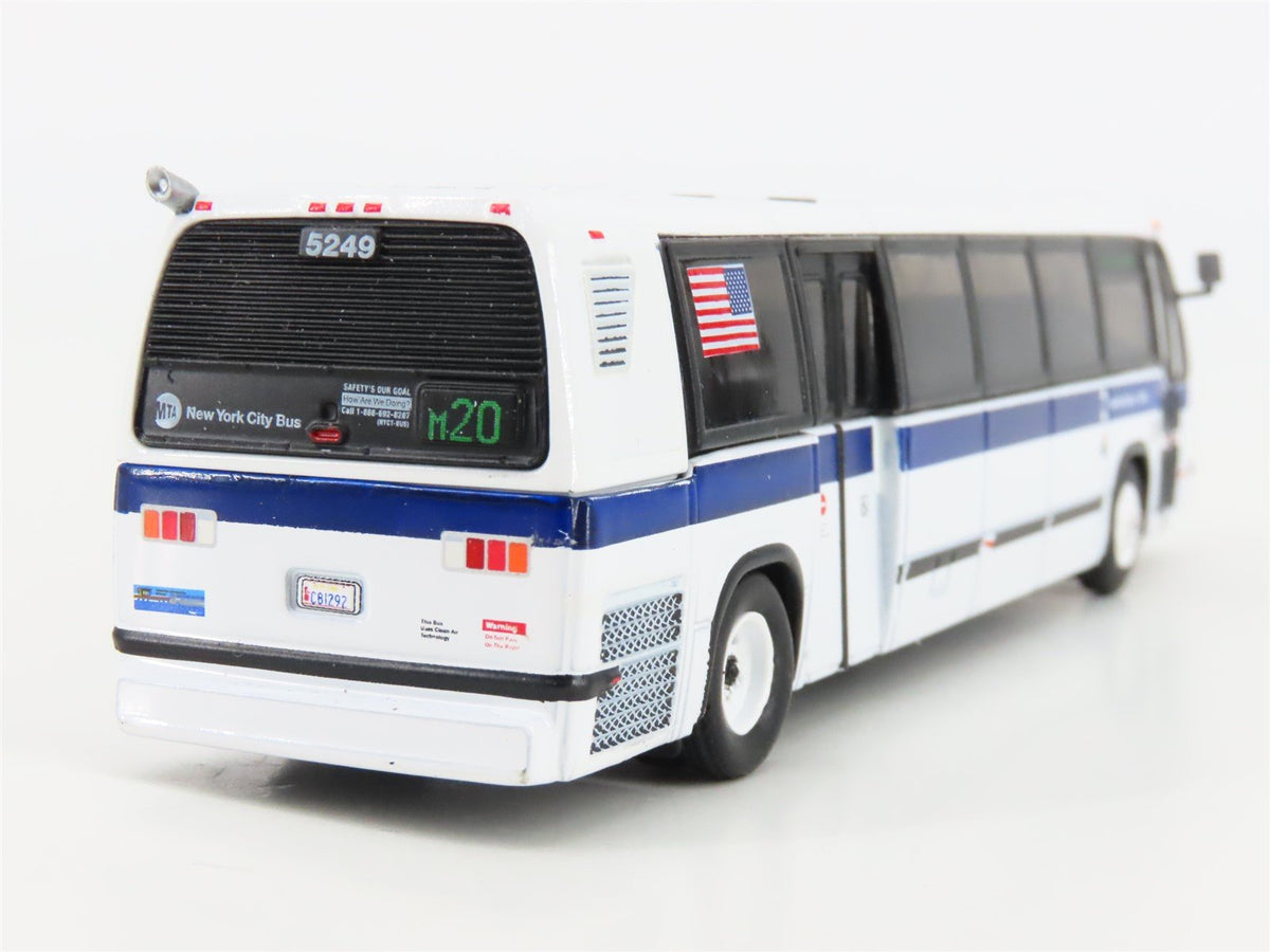 1:87 Scale Iconic Replicas 87-0313 Die-Cast New York City TMC RTS Transit Bus
