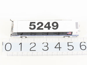 1:87 Scale Iconic Replicas 87-0313 Die-Cast New York City TMC RTS Transit Bus