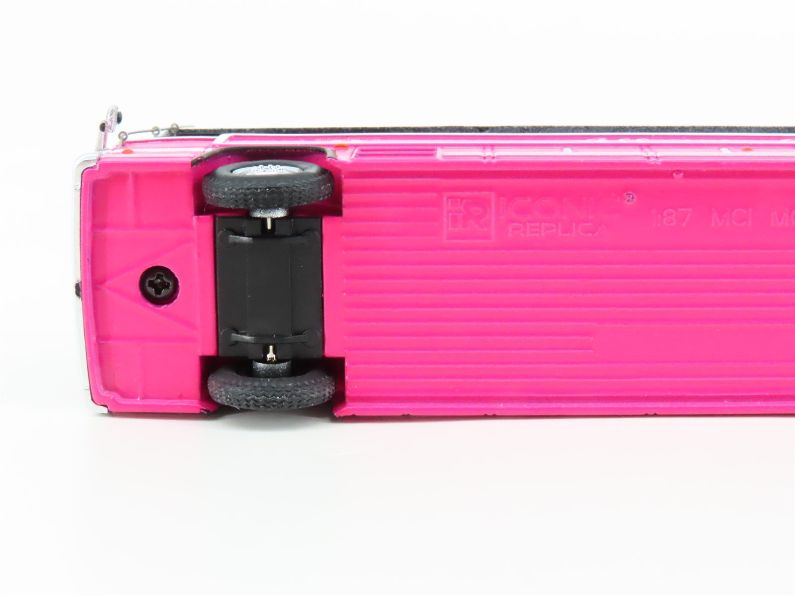 1:87 Iconic Replicas 87-0272 Diecast Allstate Charter Lines MCI MC-9 Coach Bus