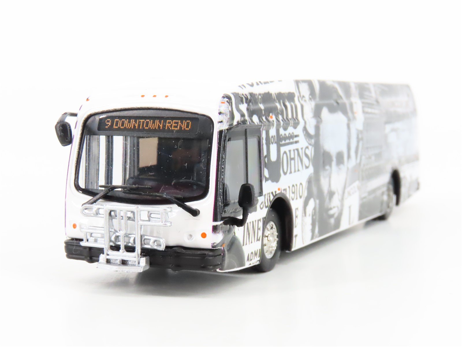 1:87 Iconic Replicas 87-0295 Diecast Lincoln Line Proterra Electric Transit Bus