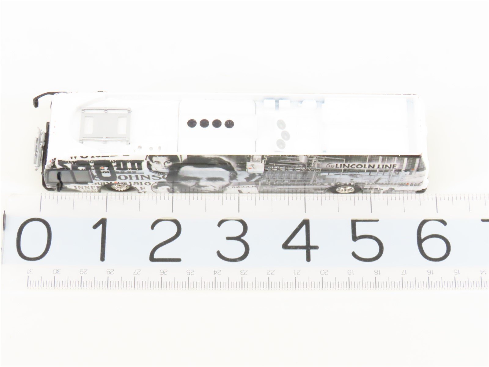 1:87 Iconic Replicas 87-0295 Diecast Lincoln Line Proterra Electric Transit Bus