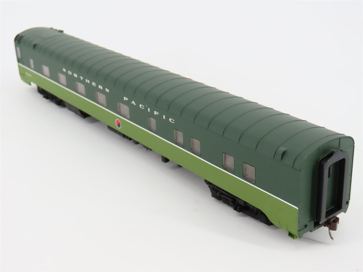 HO Scale Walthers 932-6746 NP Northern Pacific 10-5 Sleeper Passenger