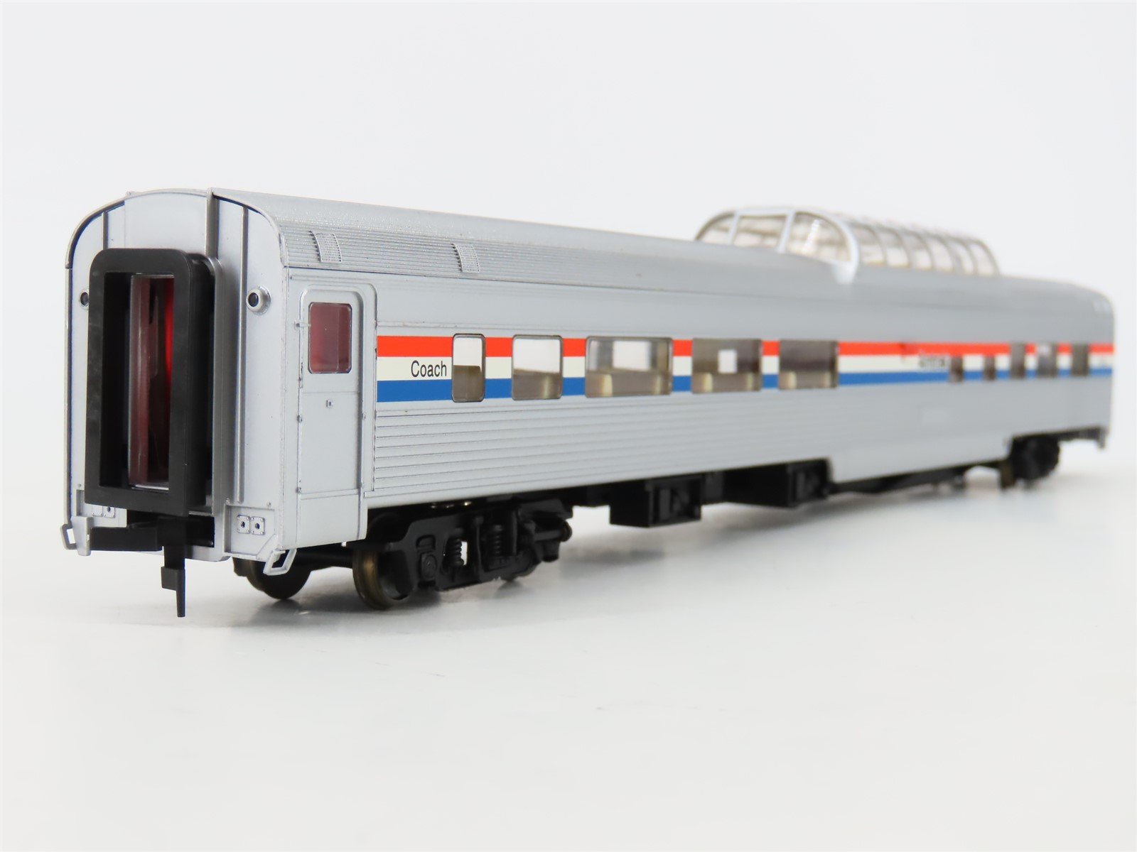 HO Scale Walthers 932-6483 AMTK Amtrak Ph 3 85' Budd Dome Coach Passenger Car