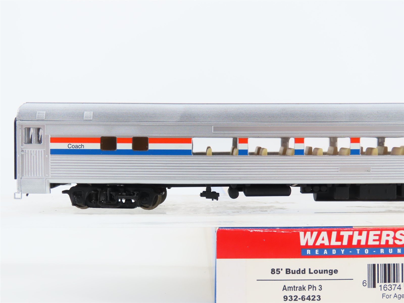 HO Scale Walthers 932-6423 AMTK Amtrak Phase 3 85' Budd Lounge Passenger Car