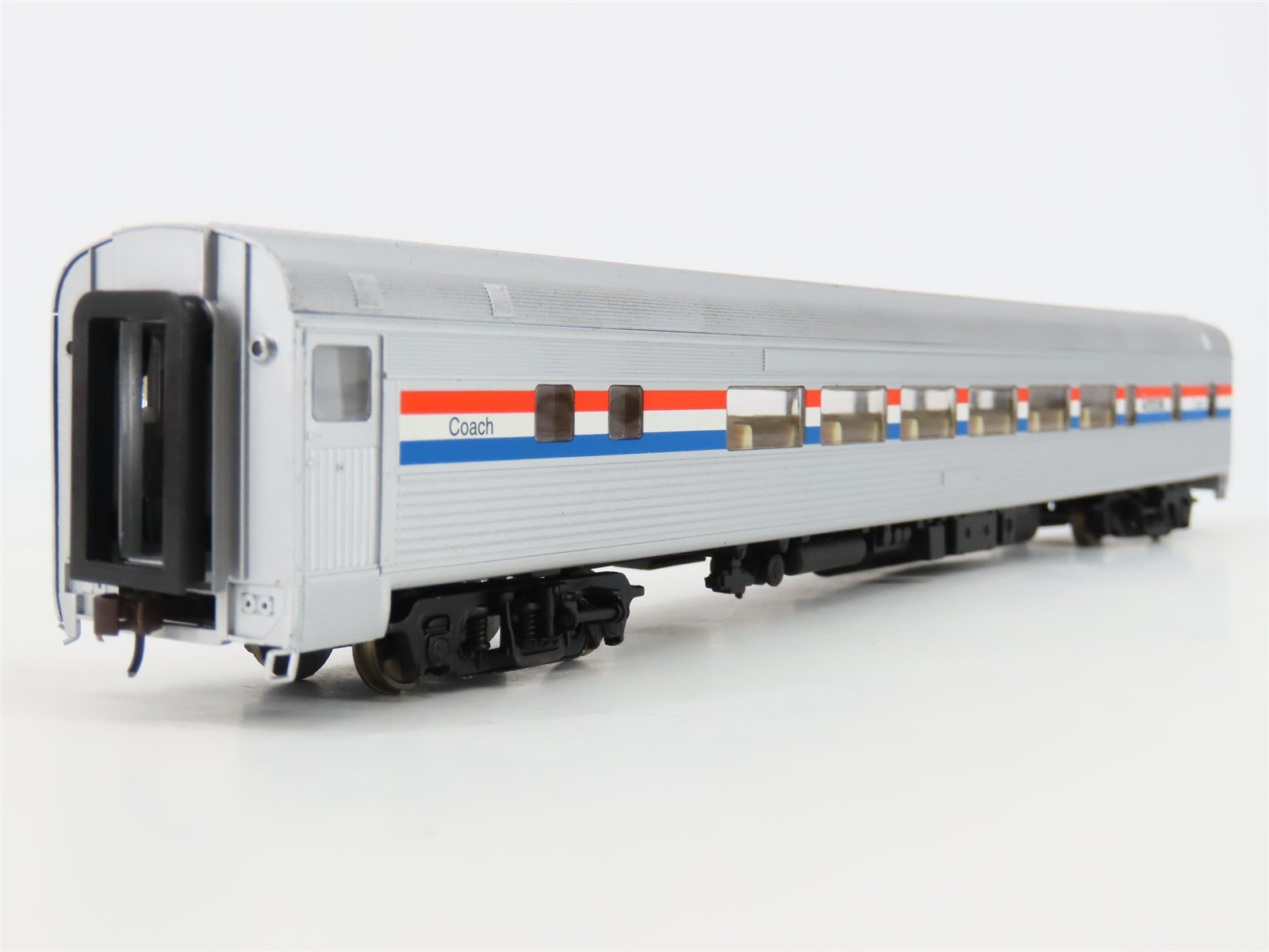 HO Scale Walthers 932-6423 AMTK Amtrak Phase 3 85' Budd Lounge Passenger Car
