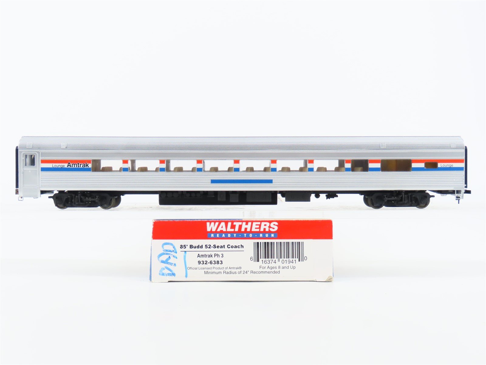 HO Scale Walthers 932-6383 AMTK Amtrak Ph 3 85' Budd 52-Seat Coach Passenger