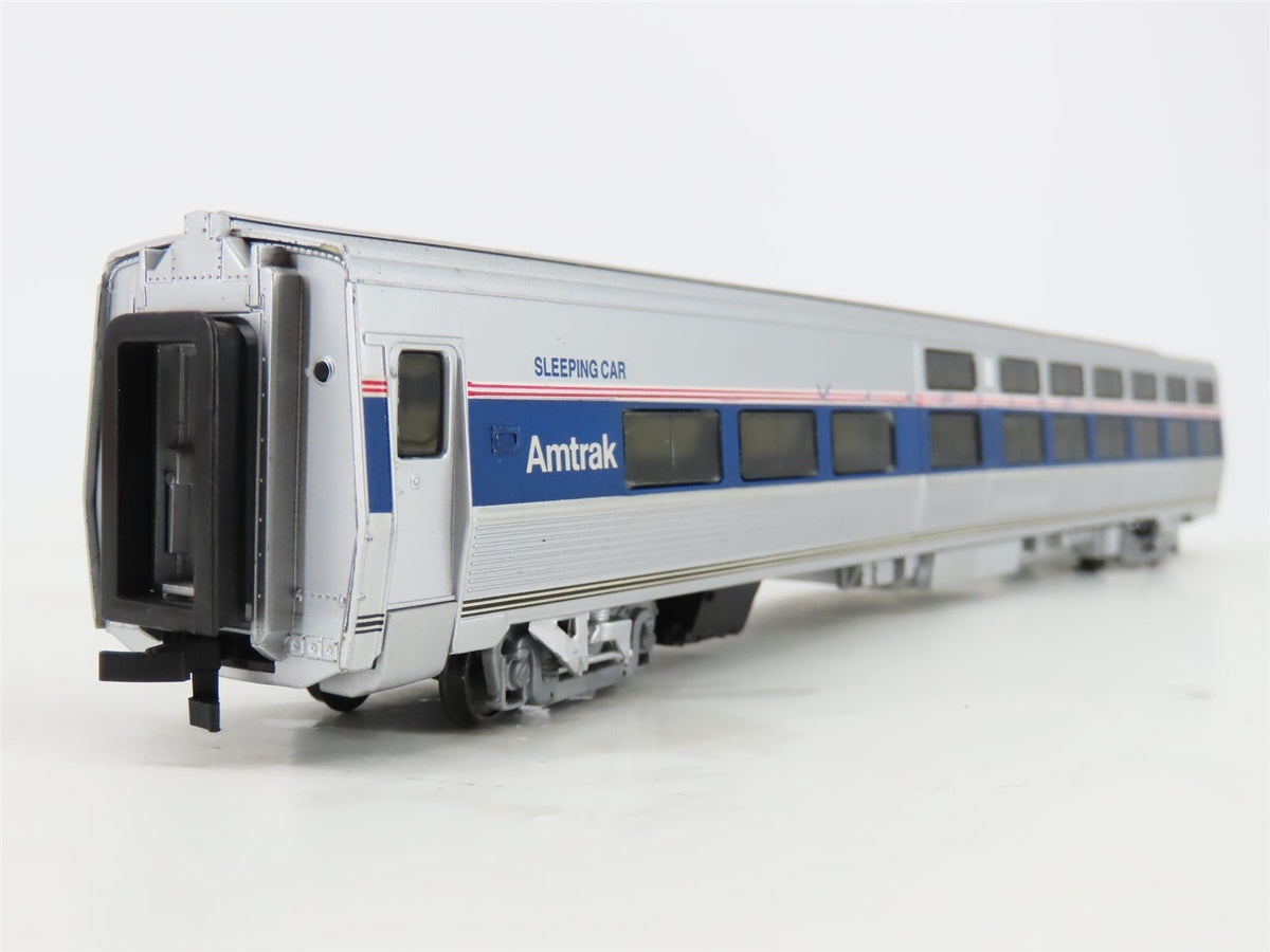 HO Scale Walthers 932-6091 AMTK Amtrak Viewliner Sleeper Passenger