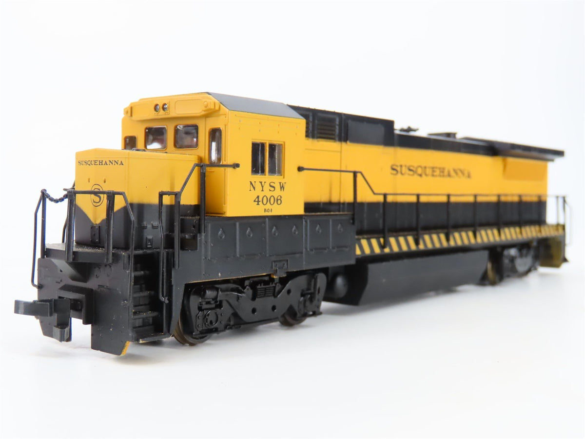HO Scale Walthers 931-174 NYSW Susquehanna Dash 8-40B Diesel Locomotive #4008