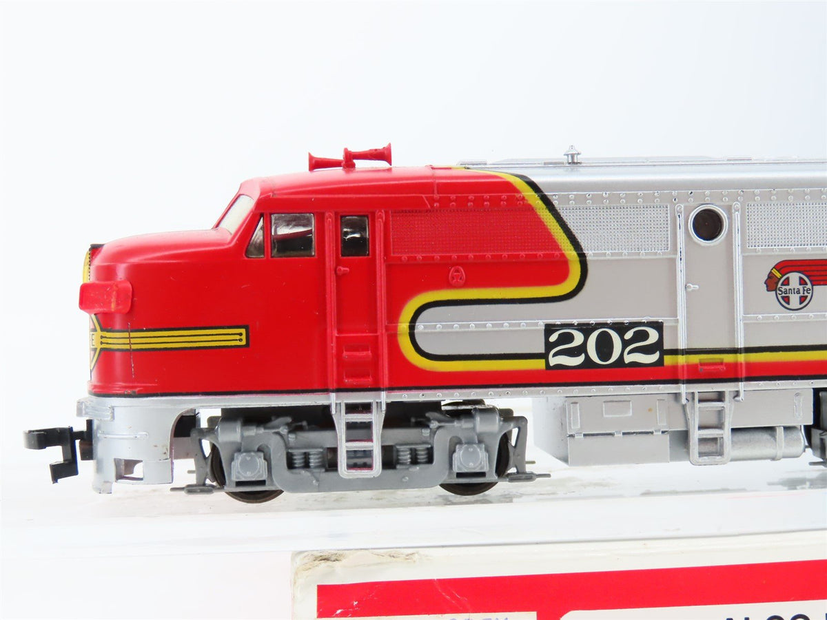 HO Scale Walthers 931-207 ATSF Santa Fe Alco FA-1 Diesel Locomotive #202