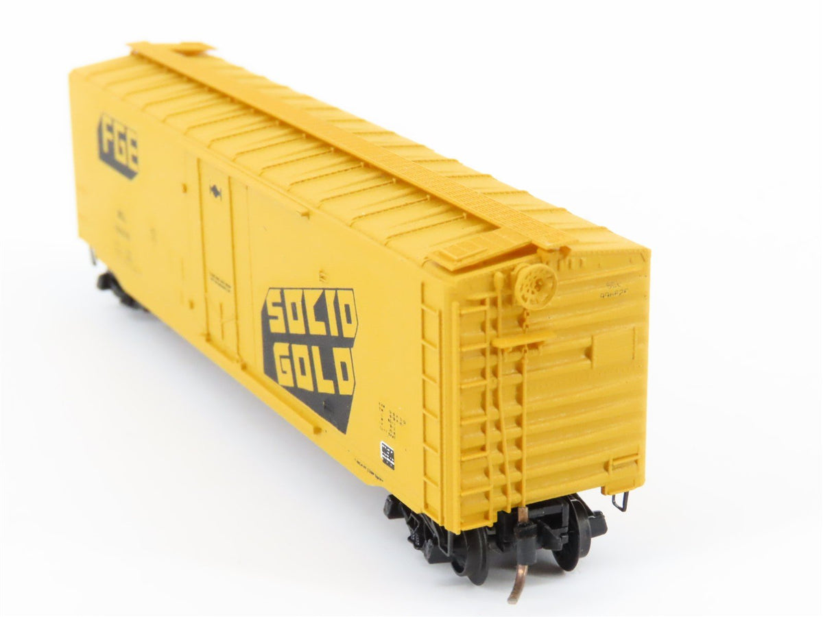 N Scale Micro-Trains/Kadee SCL FGE Gold 50&#39; Single Door Boxcar #996628 CUSTOM