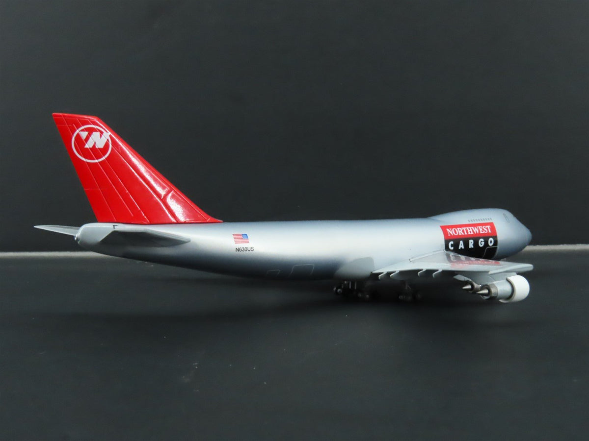 1:400 Dragon Wings 55087 Die-Cast Northwest Boeing B747-2J9F Aircraft N630US