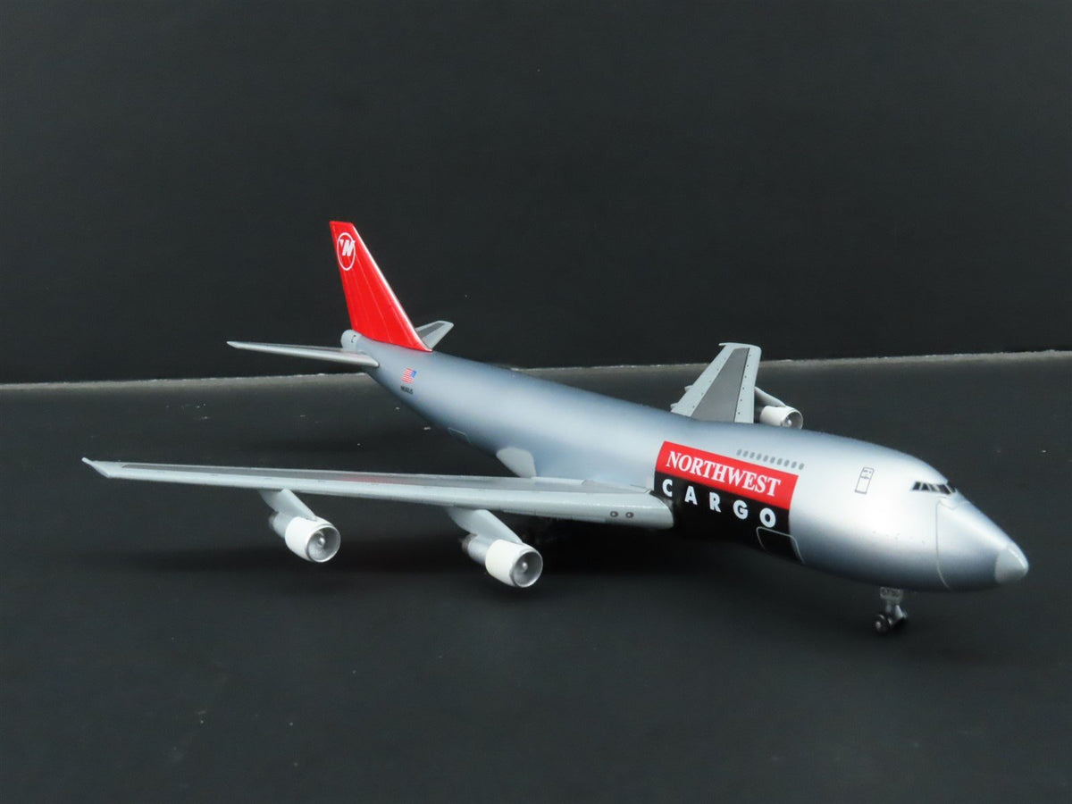 1:400 Dragon Wings 55087 Die-Cast Northwest Boeing B747-2J9F Aircraft N630US