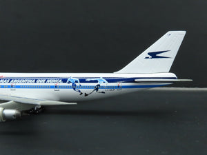 1:400 Dragon Wings 55030 Die-Cast Aerolineas Argentinas Boeing 747-212B Aircraft