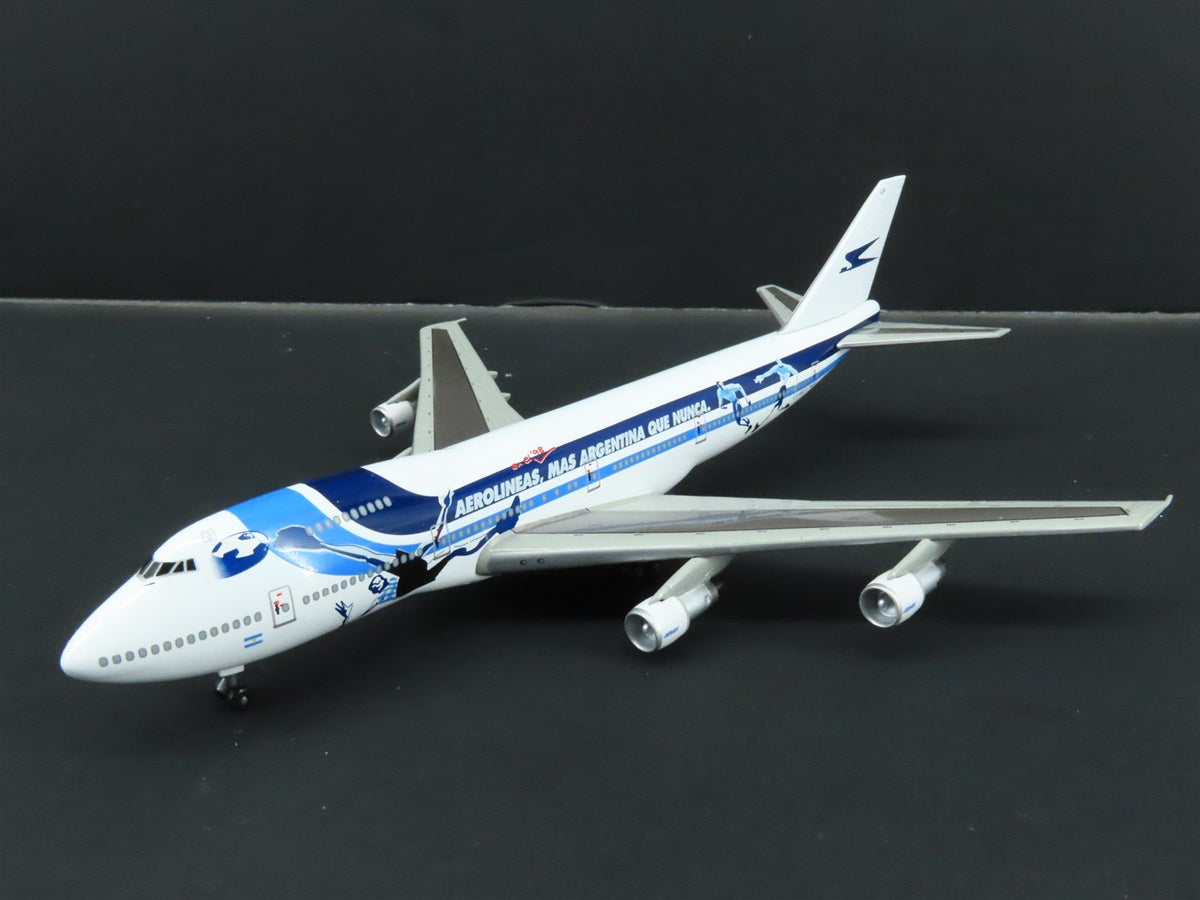 1:400 Dragon Wings 55030 Die-Cast Aerolineas Argentinas Boeing 747-212B Aircraft